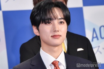 INI尾崎匠海、手繋ぎショット公開「尊い」「王子様」 画像