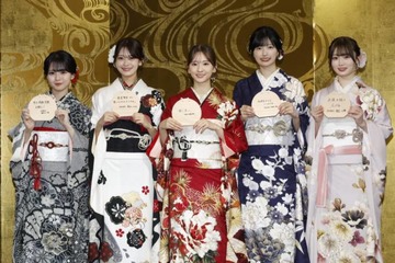 乃木坂46の新成人メンバーが華やかな振袖姿を披露！“パカラッパカラッ世代”として飛躍を願う 画像