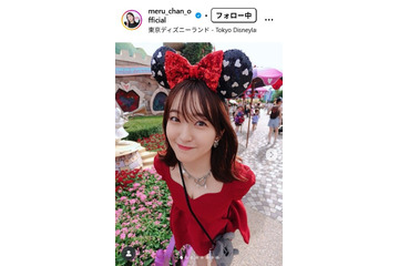 元HKT48田島芽瑠、上海ディズニーで美脚際立つミニ丈コーデ披露「脚長すぎ」「神スタイル」と反響 画像