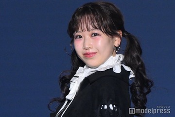 FRUITS ZIPPER松本かれん、モノトーンコーデで雰囲気ガラリ 笑顔封印ランウェイに「ギャップがすごい」「新鮮」とファン悶絶【カワコレTGC】 画像