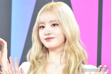 IVEリズ、美脚際立つチア衣装姿でのTWICEダンスが話題「可愛さが限界突破」「お人形さんみたい」 画像