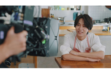 timelesz橋本将生、初の単独CM出演決定 エプロン姿で料理の腕前見せる 画像