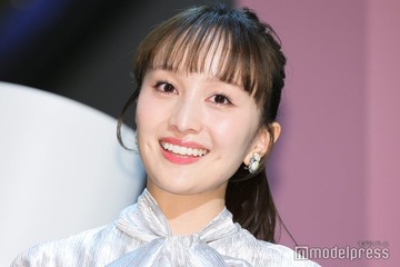 ももクロ百田夏菜子、綺羅びやかな“大人のマイメロコーデ”で登場「当たり前に傍にいてくれる存在でした」 画像