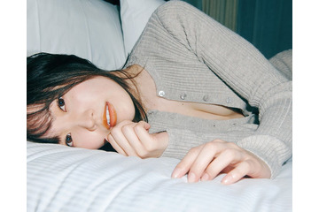 櫻坂46松田里奈、大人な魅力光るボディスーツ姿 1st写真集先行カット解禁【まつりの時間】 画像