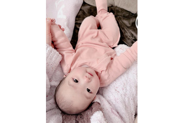 「可愛すぎて」辻希美、生後5ヶ月次女の成長にしみじみ「寝癖がつく時代がやってきました」 画像