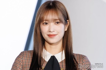 元日向坂46佐々木久美、小顔際立つノースリドレス姿披露「お嬢様すぎる」「スタイルレベチ」の声 画像