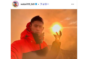 ワタリ119「いちいちキュー」の日に入籍 婚姻届証人との2ショット公開「初めてテレビ出た時からお世話になってる」 画像