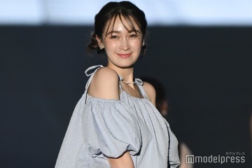 新婚の藤井サチ、素肌輝く白キャミ姿披露「透明感すごい」「お肌がツヤツヤで羨ましい」の声 画像