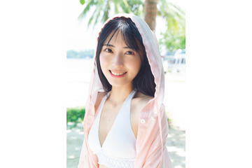 AKB48佐藤綺星「週プレ」表紙初登場 チューブトップビキニ姿披露 画像