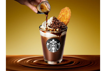 【スタバ新作】「カカオ エスプレッソ アフォガート フラペチーノ」別添えクッキーをディップして“完成”する一杯 画像