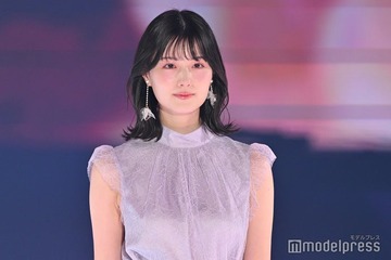 「仮面ライダーゼロワン」ヒロイン、全身ピンクの膝上ミニワンピコーデ「プリンセスみたい」「脚スラッとしてて理想」の声 画像