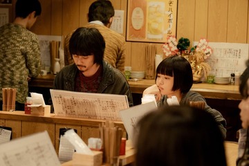 【冬のなんかさ、春のなんかね 第4話】⽂菜、売れっ子小説家で元恋人の二胡と再会 画像