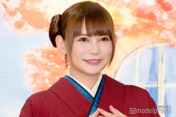 中川翔子、“双子弟にそっくり”幼少期の姿公開 両親＆祖母との家族ショットに「遺伝子感じる」「お母様も美人」の声 画像