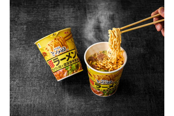 セブン、とみ田監修カップ麺登場 ガーリック練り込み麺×濃厚豚骨醤油スープのガッツリ系 画像