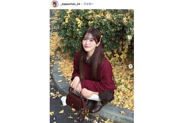 美人インフルエンサー、ミニスカ×ルーズソックス姿で魅了「脚長すぎ」「完璧なプロポーション」 画像