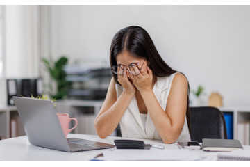 「体の丈夫さには自信があった」40代女性。経験したことのない不調に襲われ、キャリアも危うく…。頑張りすぎた女性が陥りがちな「更年期クライシス」とは 画像