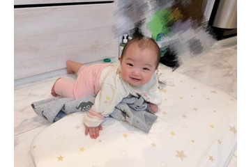 辻希美、次女のキュートなにっこりSHOT公開＆最近ハマっているメニュー明かす「毎日焼いてます 笑。」 画像