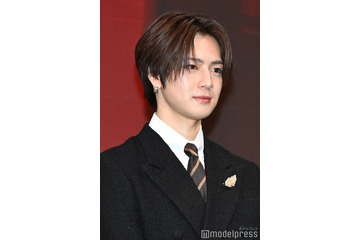 INI佐野雄大、ゲスト審査員として登場 “顔”にまさかのハプニング「可愛い」の声受ける【タテ読みマンガアワード】 画像