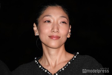 安藤サクラ、人気韓国女優2人との写真が話題 夫・柄本佑らも登場“メモリアル動画”に「豪華すぎる」「映画みたい」の声 画像