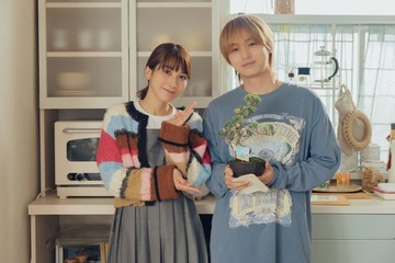 Hey! Say! JUMP伊野尾慧＆松本穂香「50分間の恋人」クランクアップで笑顔 黒田光輝が駆け付けるサプライズも【コメント】 画像