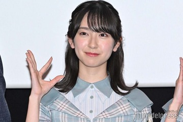 日向坂46金村美玖、ガーリー白ミニスカワンピ衣装姿に反響「スタイル抜群」「普段と雰囲気違う」 画像