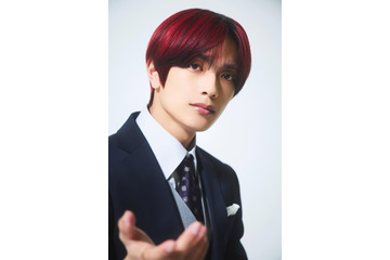 なにわ男子・高橋恭平、大人な雰囲気醸し出したスーツ姿披露 “今の高橋