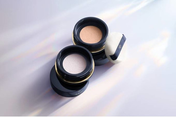 クレ・ド・ポー ボーテ、透明感の極みへ「トリートメントフェイスパウダー」にスモールサイズ登場 画像