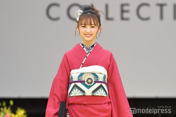 NMB48メンバー、ショーパン×ニーハイソックスから美脚のぞく「シルエットが綺麗」「最高に似合う」 画像