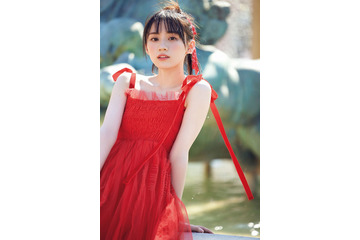 乃木坂46川崎桜、透明感溢れるドレス姿に釘づけ 1st写真集先行カット第8弾解禁【エチュード】 画像