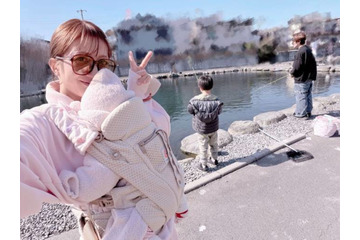 辻希美、三男と次女を連れて釣りへ！忙しい日々送るも家族でリフレッシュ「上手に釣れた」 画像