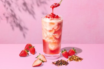 スタバ新作「ストロベリー ＆ ダブル ティー フローズン」3月9日登場 2種類のティーが主役 画像