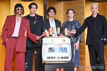 新田真剣佑ら、実写版「ONE PIECE」“麦わらの一味”が日本で集結 シーズン1配信時は尾田栄一郎宅で食事も「日本のことが大好きになってくれました」 画像