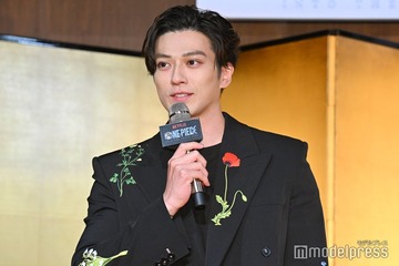 新田真剣佑、“1周5分”巨大セットでの撮影回顧「入ってみてもかなりの迫力」パワーアップした“ド派手アクション”にも自信【ONE PIECE】 画像