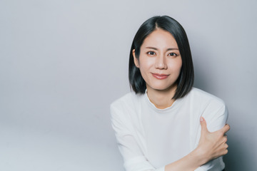 【松下奈緒さんインタビュー】話題のドラマで難しい役どころの母を熱演する松下さんが以前、家族のためについた「優しい嘘」とは？ 画像