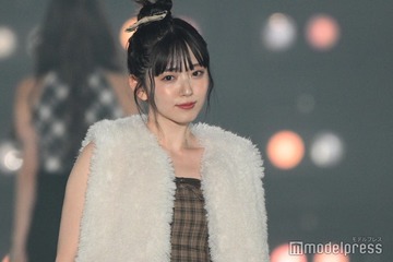 鈴木愛理、シースルー・オフショル…素肌際立つ衣装ショット一挙公開「可愛さレベチ」「髪の長さでも雰囲気変わる」の反響 画像