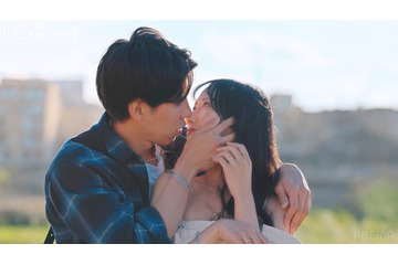 「バチェロレッテ3」参加の坂口隆志、美女にキスで猛アプローチ「上書きオイルしたい」 画像