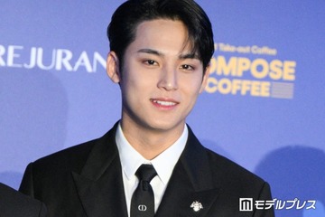 SEVENTEENミンギュ、肉体美際立つ腕まくり姿に視線集中「彫刻みたい」「太すぎてかっこいい」 画像