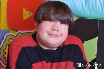 夜のひと笑い・こう、復縁恋人と湖散歩 頬密着2ショットに反響「ラブラブでにやけちゃう」「多幸感溢れてる」 画像