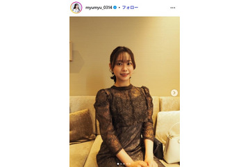 水ダウ「名探偵津田」キスシーン話題の美女、美肌輝くノースリドレス姿公開「プリンセスみたい」「うっとりする美しさ」の声 画像