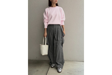 今、選びたいのはこんな色！【ユニクロ】のピンクニットでつくる春の洗練スタイル。【40代の毎日コーデ】 画像