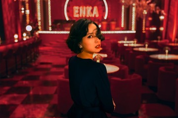 戸田恵梨香、生田斗真と接近・お札に火をつけ人を煽る…細木数子演じるメイン予告解禁 追加キャストも発表【地獄に堕ちるわよ】 画像