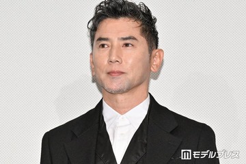 本木雅弘の次男が16歳に 顔出し近影ショットが話題「イケメン」「遺伝子強すぎる」 画像