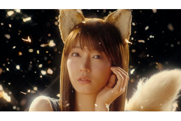 吉岡里帆、“どんぎつね”約4年ぶりに復活 大人の魅力あふれる表情を披露 画像