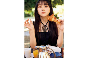 乃木坂46川崎桜、私服姿で朝食楽しむ 先行カット第18弾解禁【エチュード】 画像