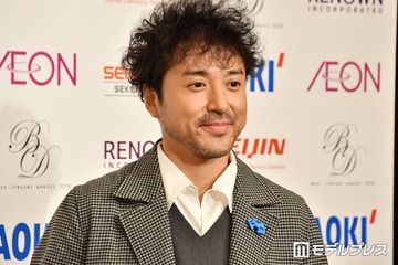 ムロツヨシ、上半身和彫りのタトゥーメイク姿公開「ダークムロさん素敵」「新鮮」の声 画像