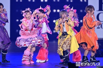 しなこ＆リアルピース、火花散るド派手ステージでコラボ リミックス披露で会場熱狂【関コレ2026S/S】 画像