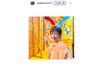 榊原郁恵、広々自宅に五月人形飾る様子公開「高級感すごい」「ホテルのロビーみたい」と驚きの声 画像