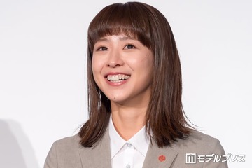 黒島結菜、子育て＆俳優業の両立は「毎日ヘトヘトです」撮影現場に子ども・愛犬も同行【未解決の女 警視庁文書捜査官 Season3】 画像