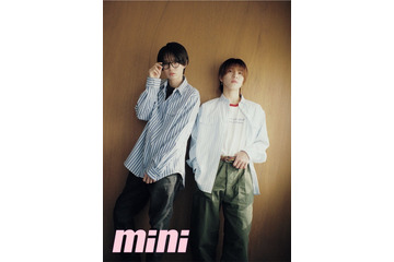 KEY TO LIT井上瑞稀＆中村嶺亜、リンクコーデ着こなす「mini」春のファッショントレンド特集トップバッターで登場 画像