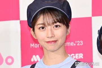 卒業発表のモー娘。牧野真莉愛、美脚＆ウエスト輝く圧巻衣装姿にファン歓喜「スタイルがレベチ」「永遠の推し」 画像